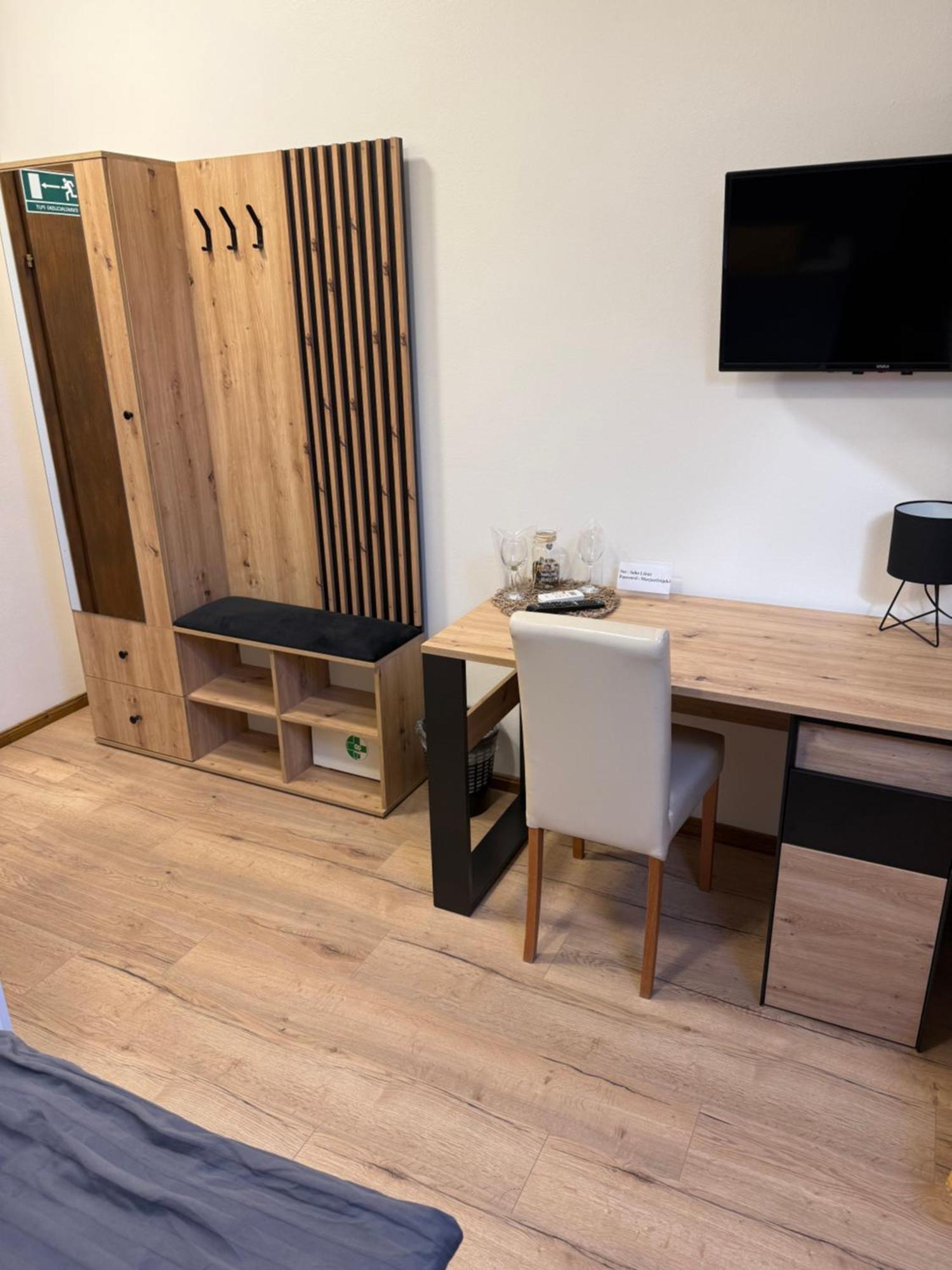 Rooms Lisnic Osijek Exterior foto